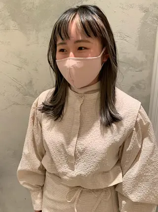 ロング カラー SAKINO. ベージュカラーのヘアスタイル