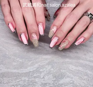 ネイル R inのネイルデザイン