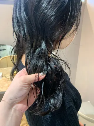 カラー 田中 紫苑のヘアスタイル