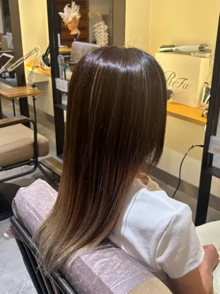 ロング カラー 鈴木 沙都のヘアスタイル