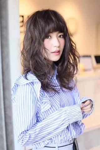 ロング カラー パーマ ✖️リーアキト LEEAKITO✖️のヘアスタイル