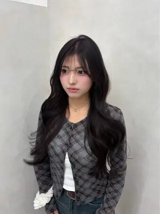 ロング アイナ🤍レイヤー カット/透明感ヘアのヘアスタイル