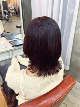 ミディアム カラー 三條 朋香のヘアスタイル