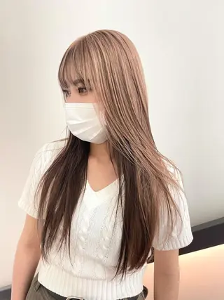 カラー 🎀ボブ＋ハイトーン シュカ👶🏻のヘアスタイル