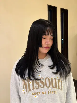 ロング カラー スズキ ユウナのヘアスタイル