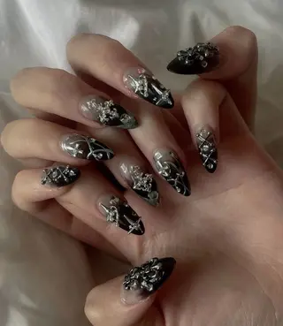 ネイル Iconic Nailのネイルデザイン