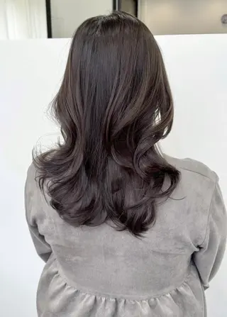 ミディアム カラー 韓国ヘア/レイヤー /髪質改善🦋イブキのヘアスタイル