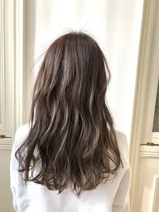 ロング 宮澤 梨羅のヘアスタイル