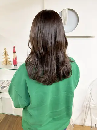 ミディアム カラー 柔らかストレートと ツヤカラー/和田陽向のヘアスタイル