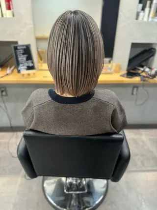 ミディアム カラー サクマ リョウジのヘアスタイル