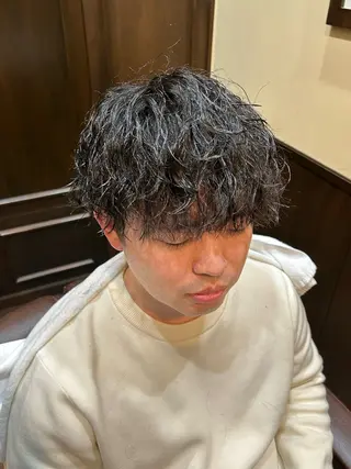 パーマ メンズ HIRO GINZA BARBER SHOP 名古屋本店【ヒロギンザ バーバーショップ】所属・ヒロ銀座牛山 友晴のヘアスタイル