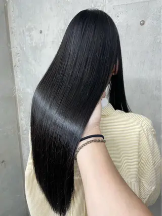 ロング ハイトーン・ショート 酸性ストレート/愛加のヘアスタイル