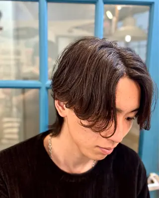 パーマ メンズ ショート、韓国メンズ ヘアのかつらぎのヘアスタイル