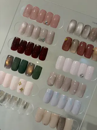 ショート MAI🤍表参道 韓国/マグネット🧸のネイルデザイン