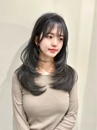 セミロング 🌹ハッシュカット、 レイヤー韓国ヘア🌹のヘアスタイル