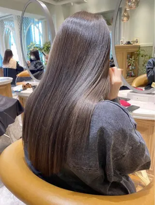 ロング 廣瀬双葉 トップスタイリストのヘアスタイル