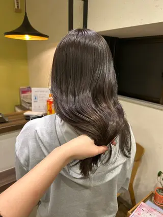 セミロング 高評価多数◎ コテ巻きパーマ星明夏のヘアスタイル