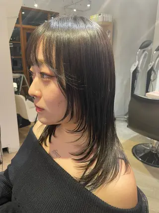 セミロング AiRU hair MARINAのヘアスタイル