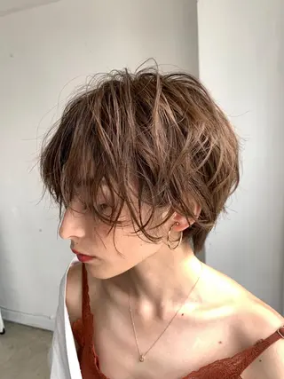 ショート 顔周りの垢抜けヘア 立山愛梨のヘアスタイル