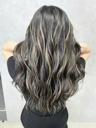 ロング カラー LUXBE LUCE ひなののヘアスタイル