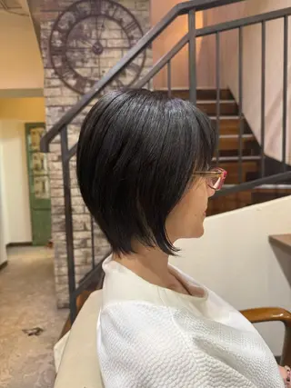 ミディアム 高橋 葵のヘアスタイル