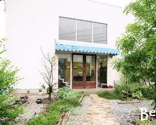 カラー ルプラボウ　森 伸衣のヘアスタイル