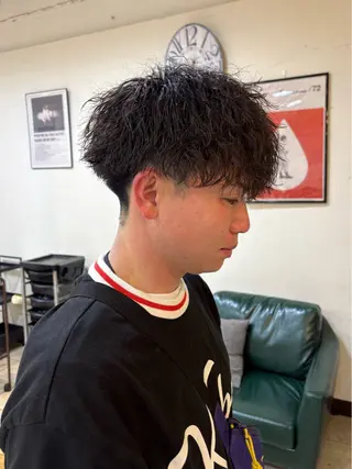 ショート パーマ スズキ ユウナのヘアスタイル