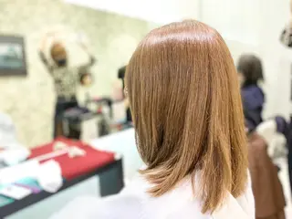 セミロング カラー 髪質改善/縮毛矯正 今井ノブヤスのヘアスタイル