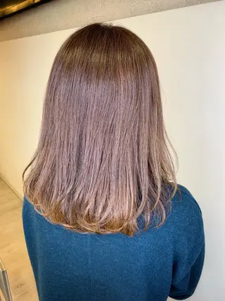 ミディアム カラー Miru by INCE HAIRのヘアスタイル