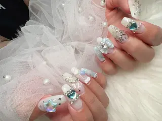ネイル &ME ネイルサロンのネイルデザイン