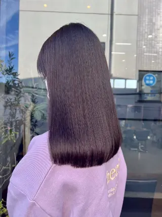 カラー セミロング magico 下北沢のヘアスタイル