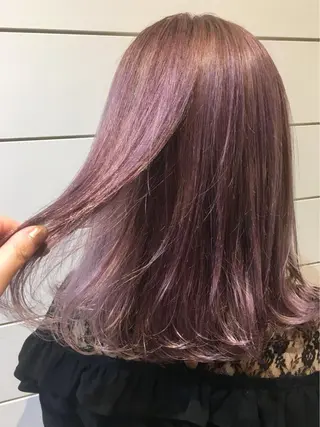 ミディアム カラー 鍵山 千秋のヘアスタイル