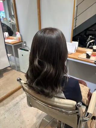 カラー 井手上 華のヘアスタイル