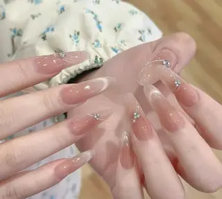 ネイル Nailsalon Jasmine 池袋東口所属・ギウ ジーナのネイルデザイン