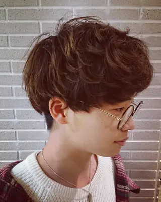 メンズ カラー パーマ ヘアアレンジ ブリーチ/ヘアケア/ 艶髪/イギチハルのヘアスタイル