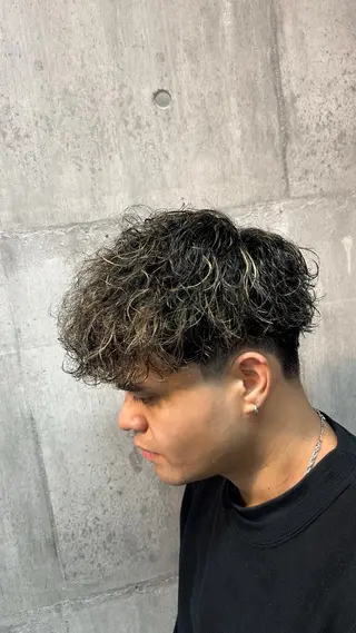 ミディアム 👑パーマの王様👑 【メンズ専門店】のヘアスタイル