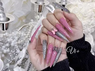 ネイル Nailsalon Vi+ももか🩷のネイルデザイン