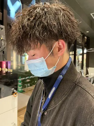 ショート パーマ メンズヘア特化 崎田 成人のヘアスタイル