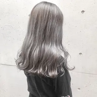 ミディアム カラー leben serikaのヘアスタイル