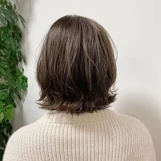ミディアム NATURAL MOMOMIのヘアスタイル