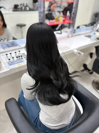 ロング 🎀RIN🎀 就活🩶暗髪カラーのヘアスタイル