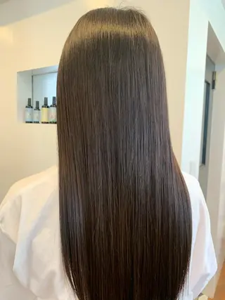 ミディアム カラー トップ スタイリストのヘアスタイル