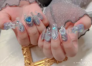 ネイル MoaNail🫶 Yoshiのネイルデザイン