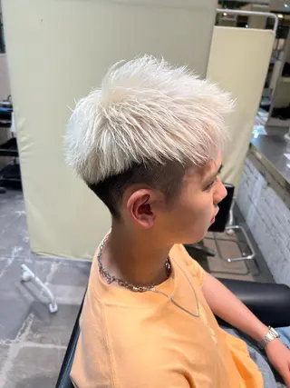 ショート 前田 輝のヘアスタイル