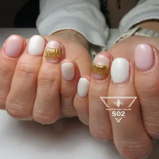 ネイル S02 𝙲𝚑𝚒𝚎のネイルデザイン