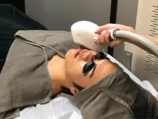 メンズフェイシャル アイブロウ・ルースのエステ・リラクイメージ