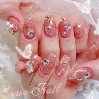 ネイル 🦋 Queenieのネイルデザイン