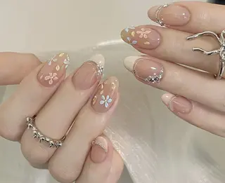 ネイル Pure&Rich Nailのネイルデザイン