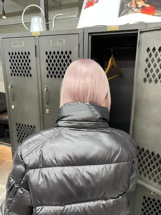 ショート カラー カット・ブリーチ TAIGAのヘアスタイル