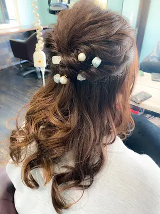 ヘアアレンジ 秋月 亜耶のヘアスタイル